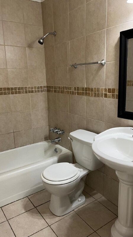 Building Photo - 4215 Heath Dr