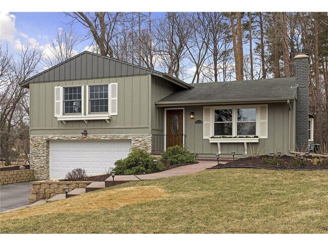 Primary Photo - 27405 Pine Bend