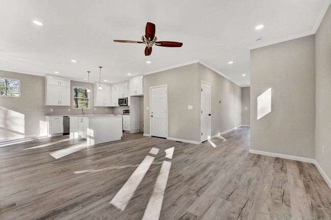 Building Photo - Charming 4 Bedroom Haven in Laurens