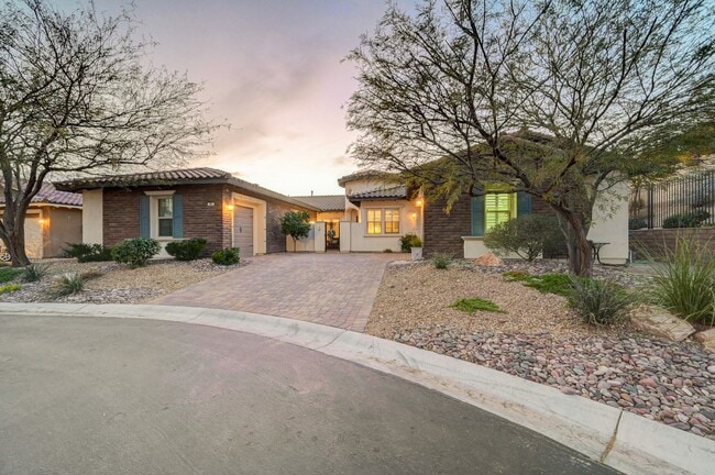 Building Photo - Private Cul-de-Sac Estate in Gated Summerlin with Pool, Spa & Outdoor Living