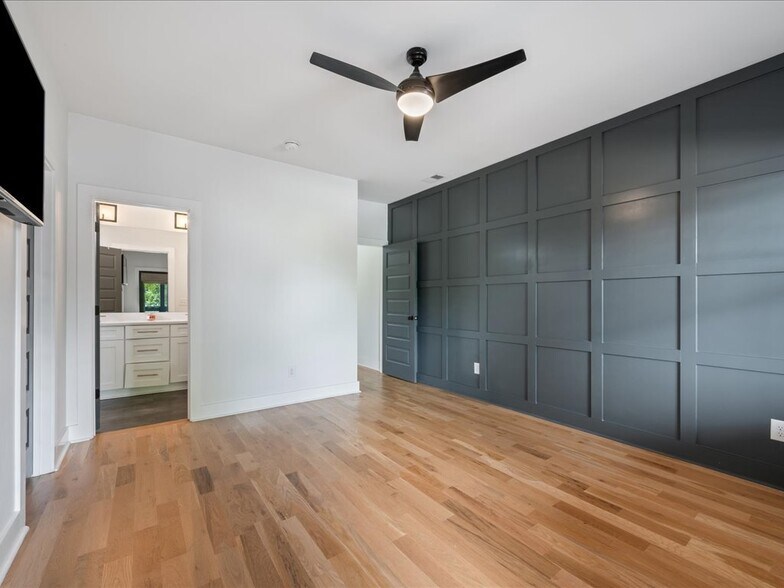 Building Photo - 1808 11th Ave N