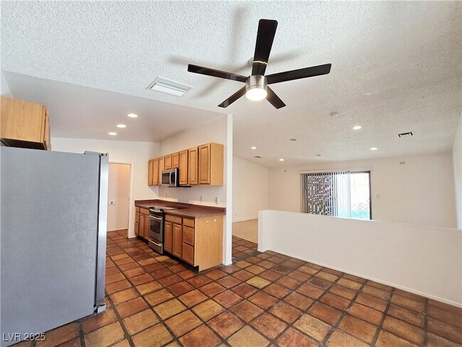 Building Photo - 6346 Bullion Blvd