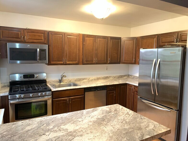 Has a Dishwasher - 20 Eastchester Rd