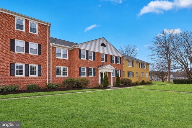 Building Photo - 1803 Belle View Blvd