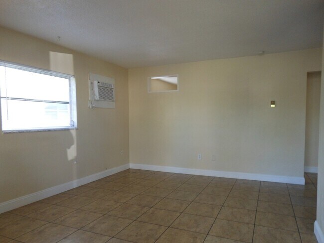 Building Photo - 10629 101st St N