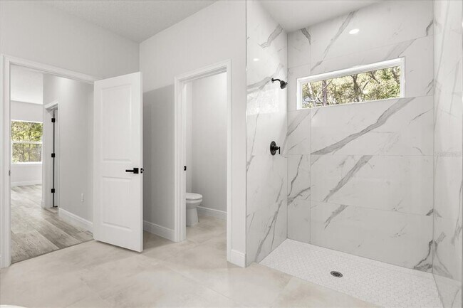 Building Photo - 6761 SW 151 Loop