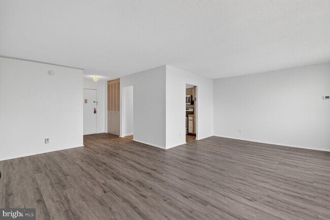 Building Photo - 11801 Rockville Pike