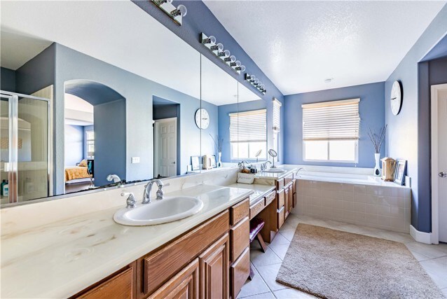 Building Photo - 6342 Paseo Descanso