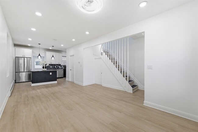 Building Photo - 803 West St