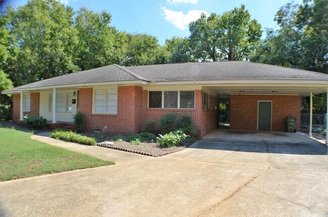 Building Photo - 3720 Pelzer Ave