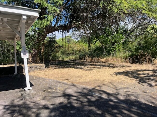 Building Photo - 3 Bedroom / 3 Bath Home with Ocean Views and World Class Surfing on Ali'i Dr