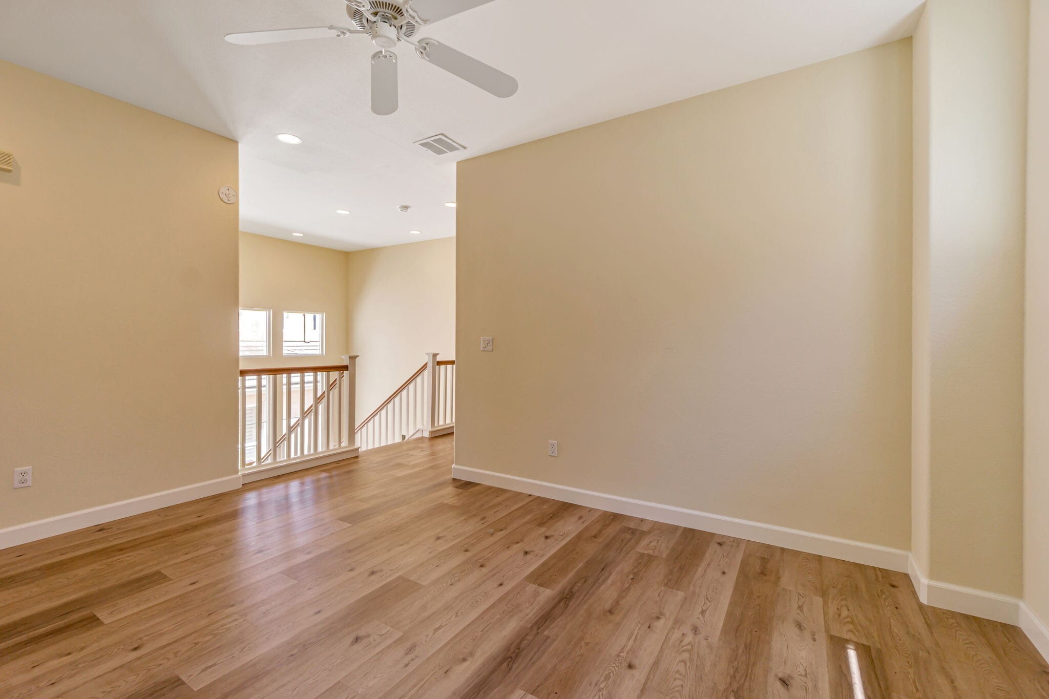 Building Photo - 2678 Deerwood Dr