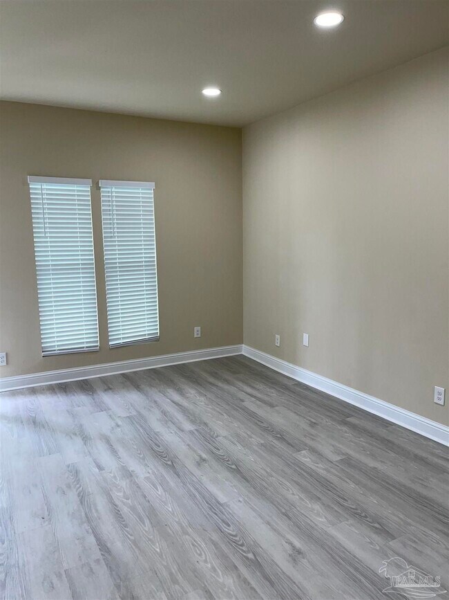 Building Photo - 1907 Doctor M.L.K. Jr Dr