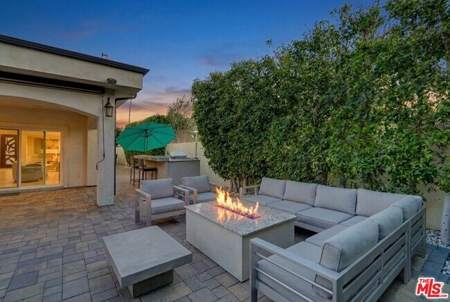 Building Photo - 6243 Berquist Ave