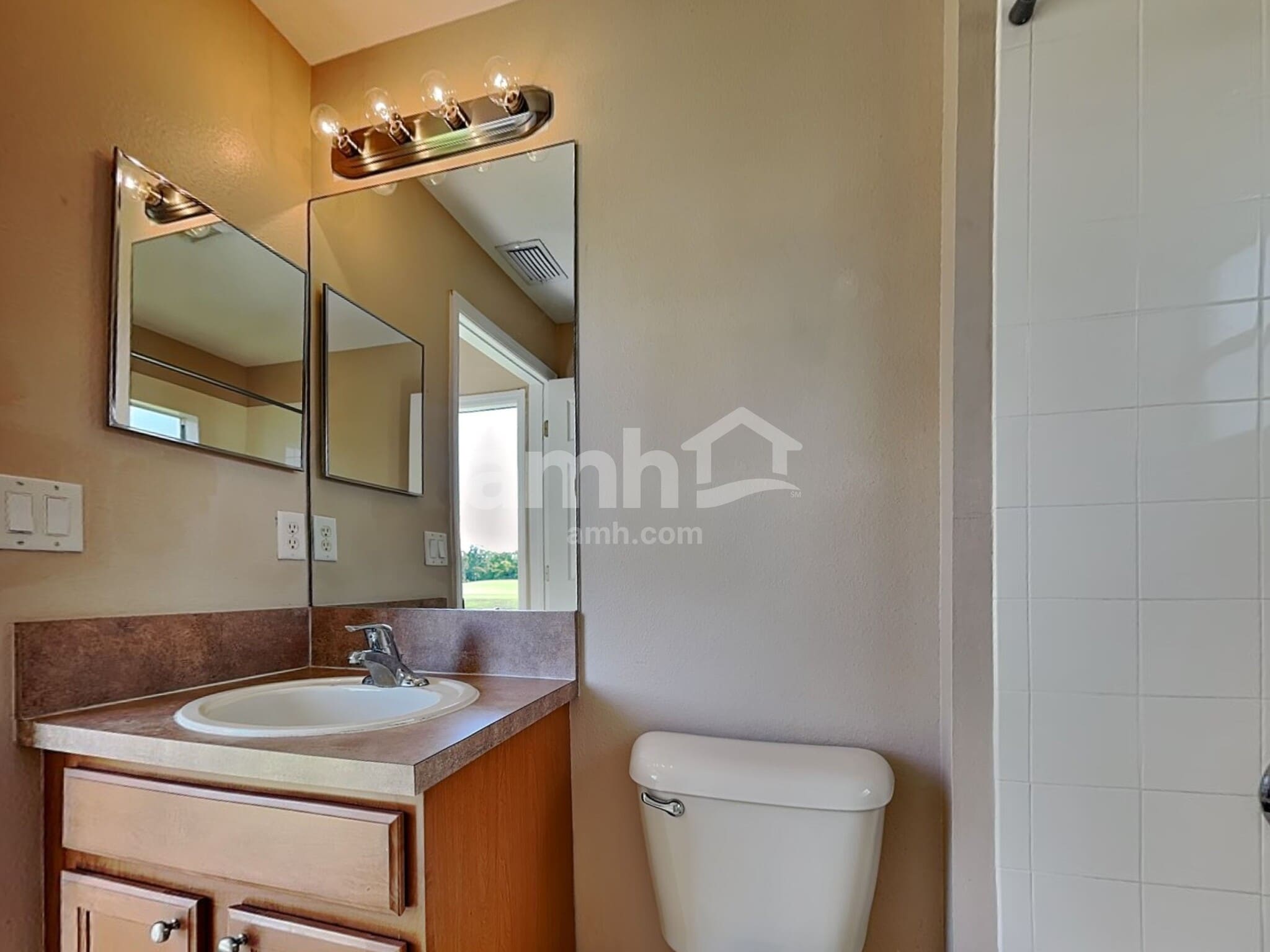 Building Photo - 1304 Emerald Hill Way