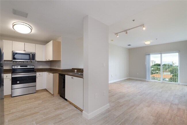 Primary Photo - 2280 SW 32nd Ave