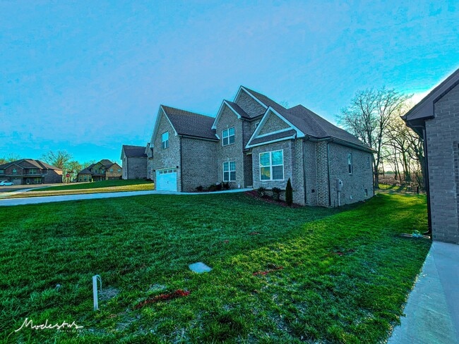 Building Photo - 1718 Oak Frst Dr
