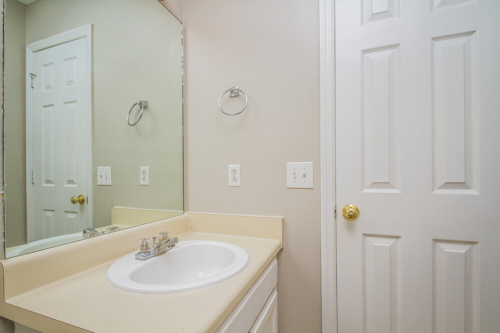 Building Photo - 1502 Amberwood Cir