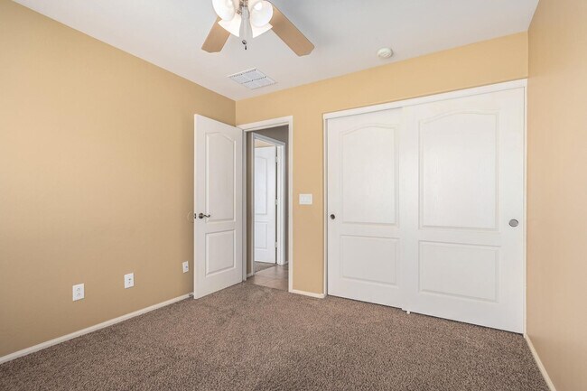 Building Photo - 1238 W Dana Dr