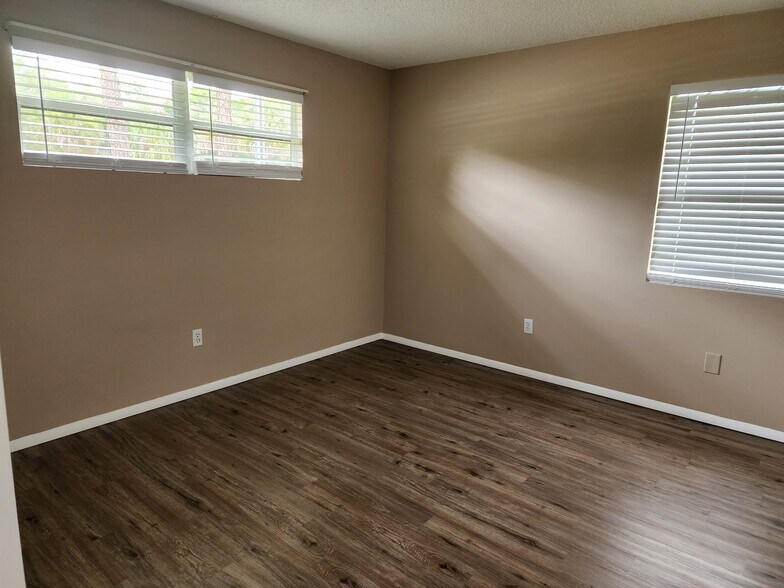 Building Photo - 3271 S Alabama Ave