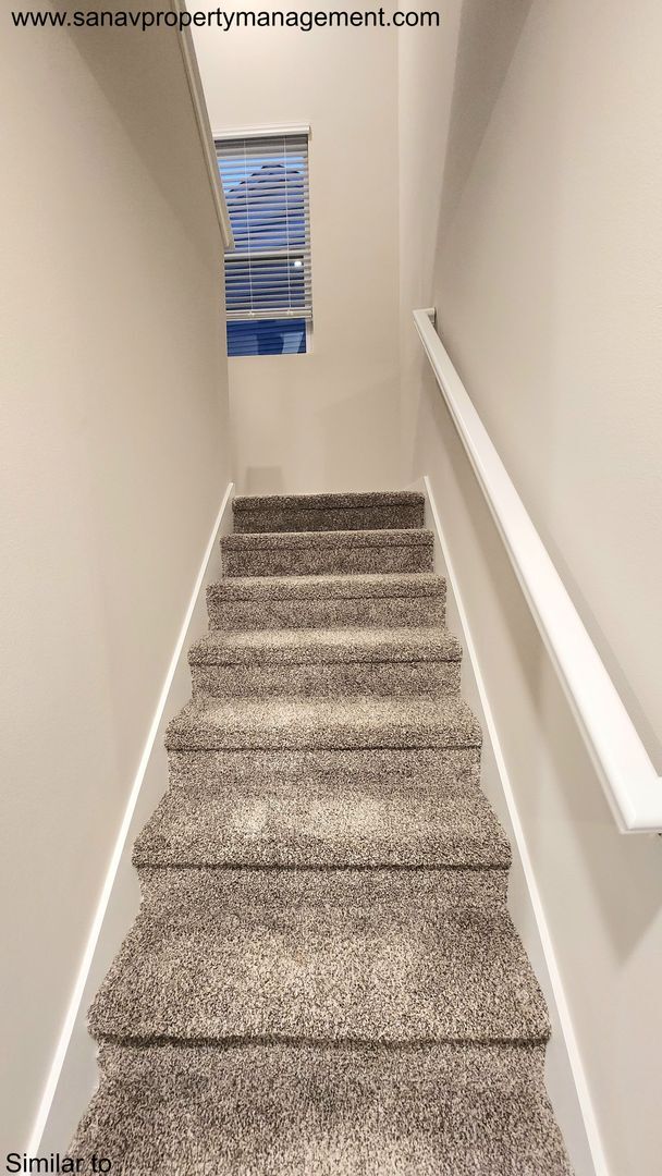 Building Photo - Modern 4BR Home Near Great Western Bike Trail | West Des Moines