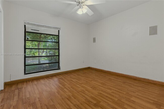 Building Photo - 17900 SW 77th Ave
