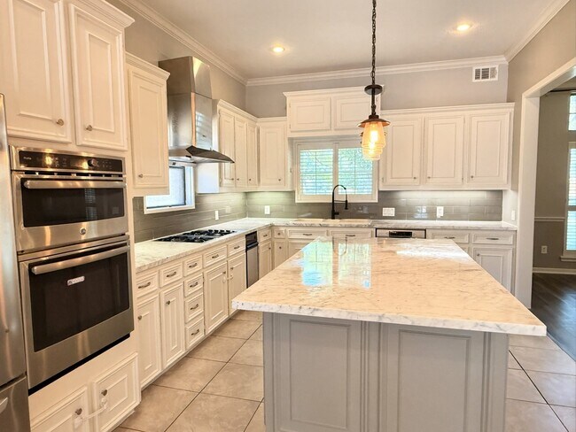 Building Photo - 2906 Deer Creek Dr