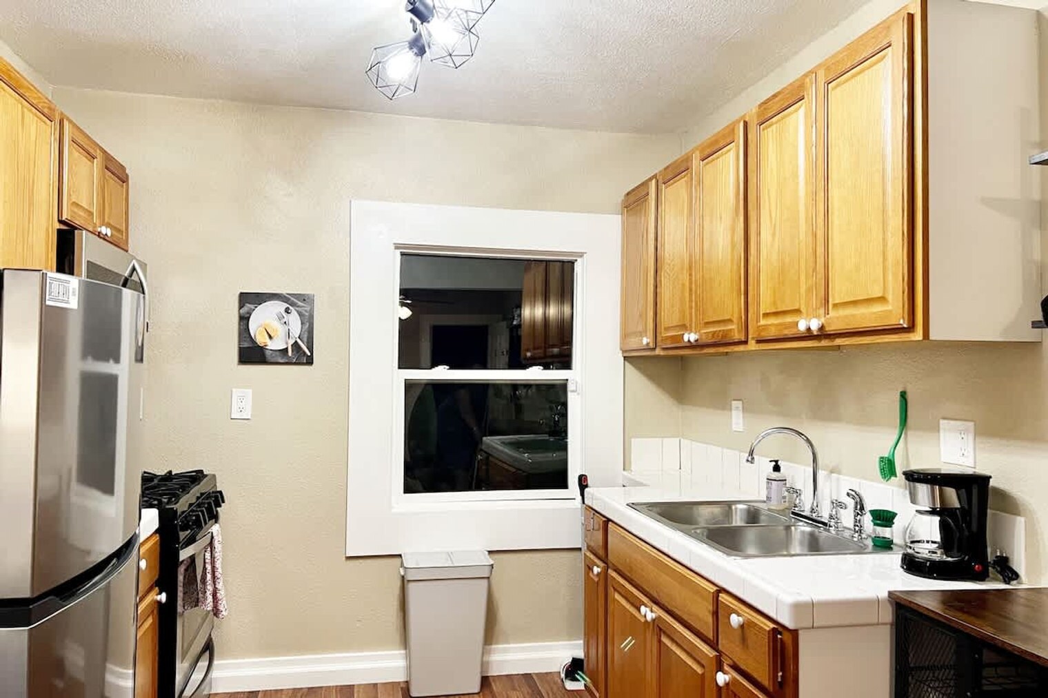 Building Photo - 2314 Bonar St