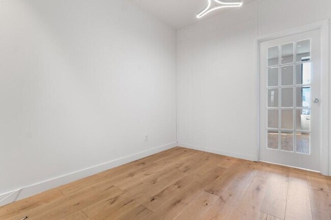 Building Photo - 2 bedroom in New York NY 10011