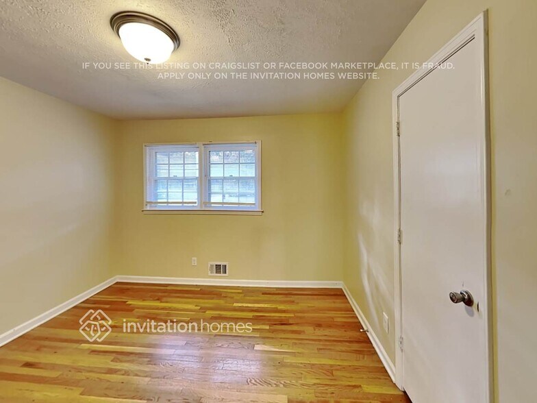 Building Photo - 2926 Pine Hill Dr