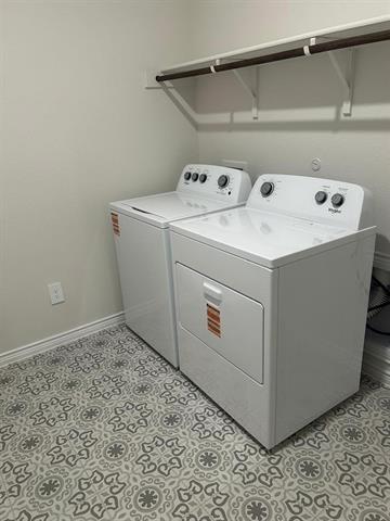 Building Photo - 1800 Bleriot Ct