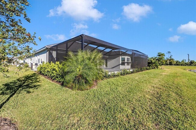 Building Photo - 12655 Wellen Golf St