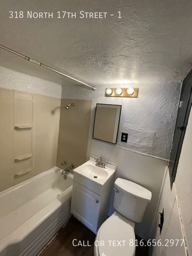 Building Photo - 318 N 17th St