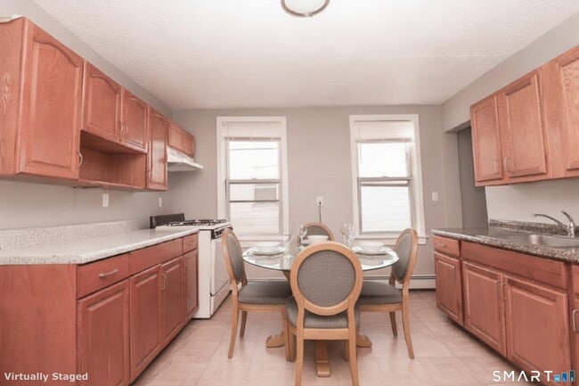 Building Photo - 117 Lamberton St