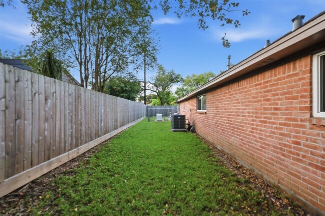 Building Photo - 3502 Plum Brook Ln