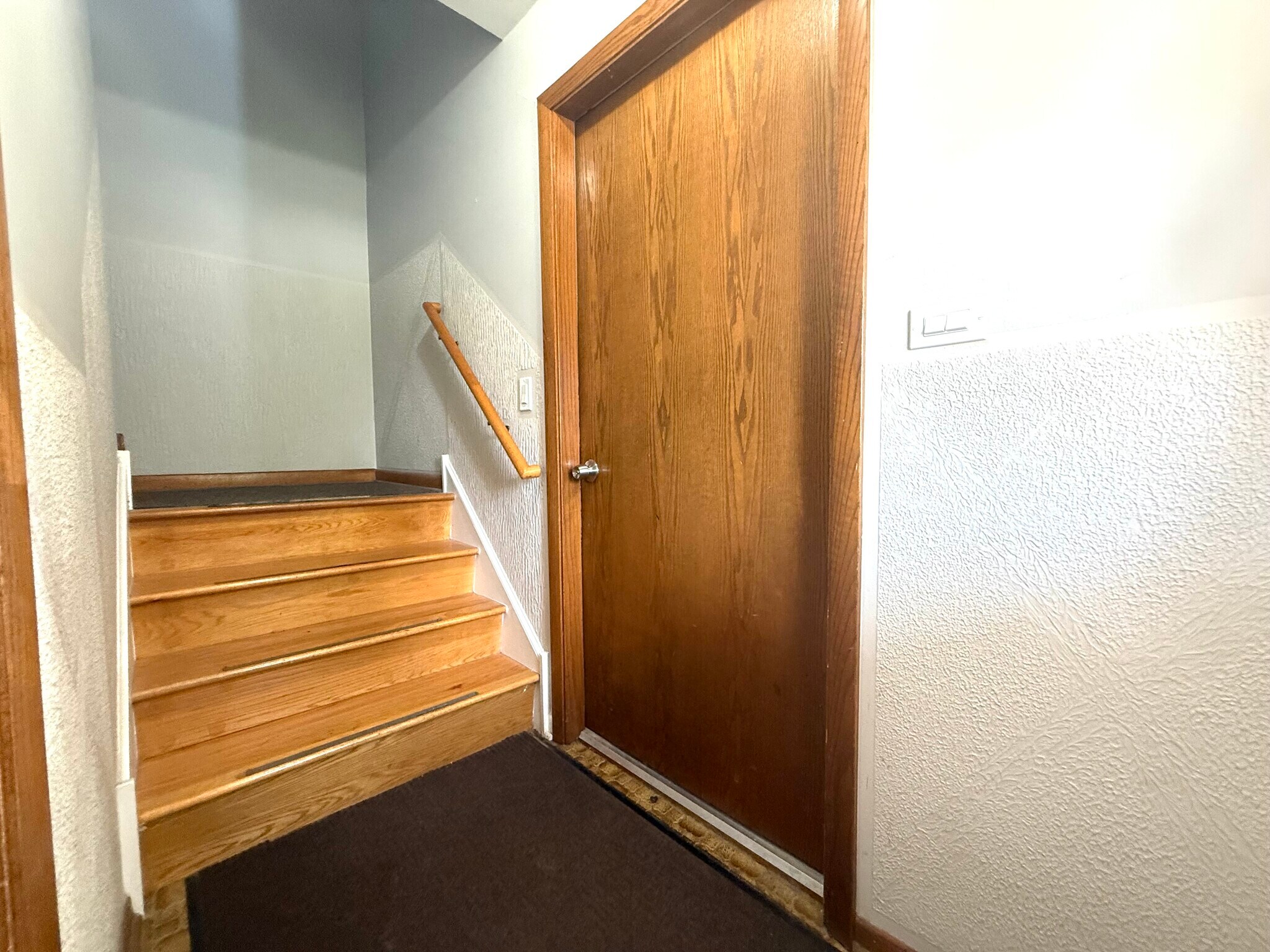 Building Photo - 1202 E Ardyce Ln