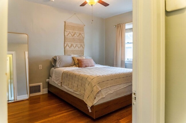 Building Photo - 1241 S 700 E