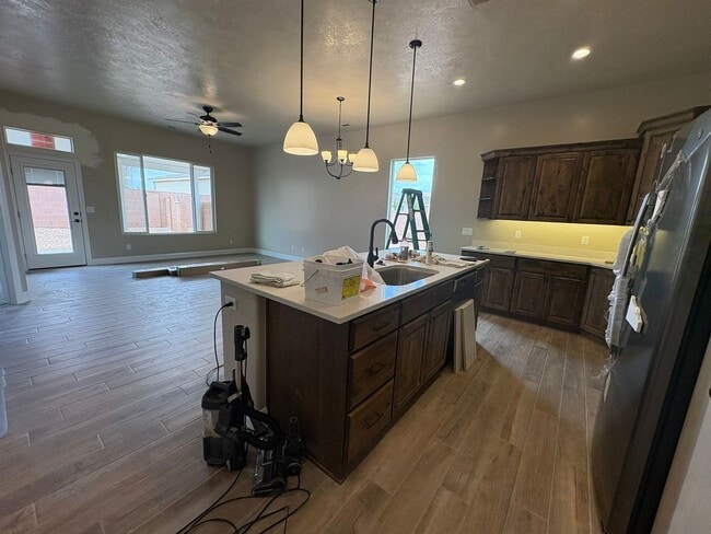 Building Photo - Brand New Townhome In Hurricane