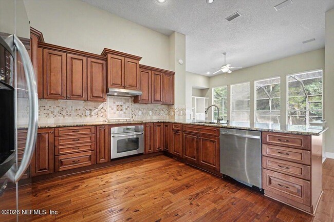 Building Photo - 337 S Mill View Way