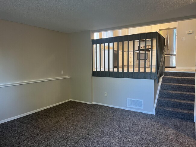 Building Photo - 17676 E Bethany Cir