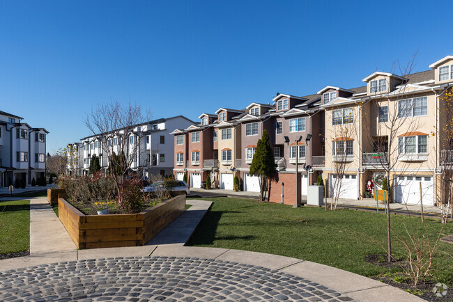 Building Photo - HarborFront Villas