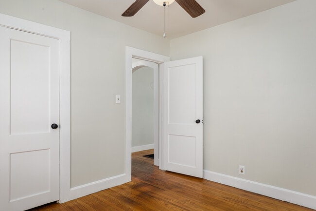 Building Photo - 525 N Chestnut St