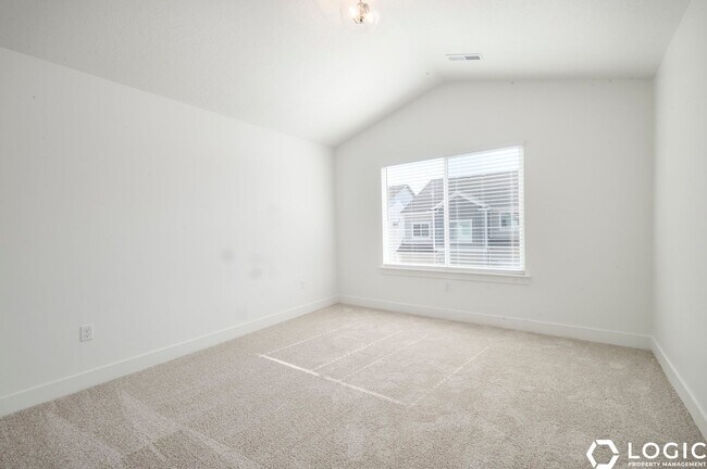 Building Photo - Brand New Row End Townhome in Lehi Utah!