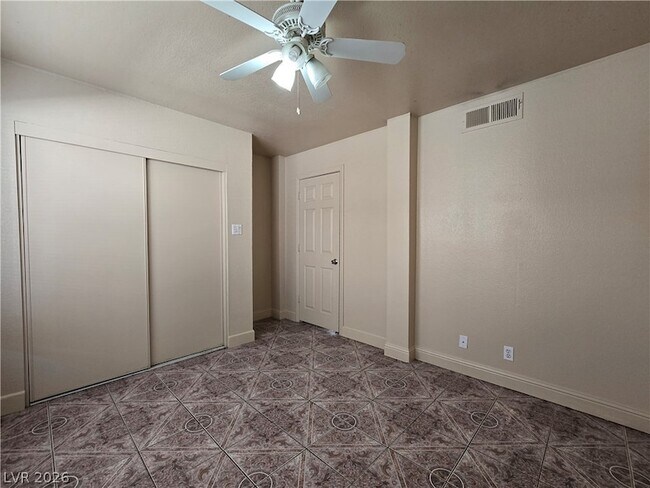 Building Photo - 4541 Fireside Ln