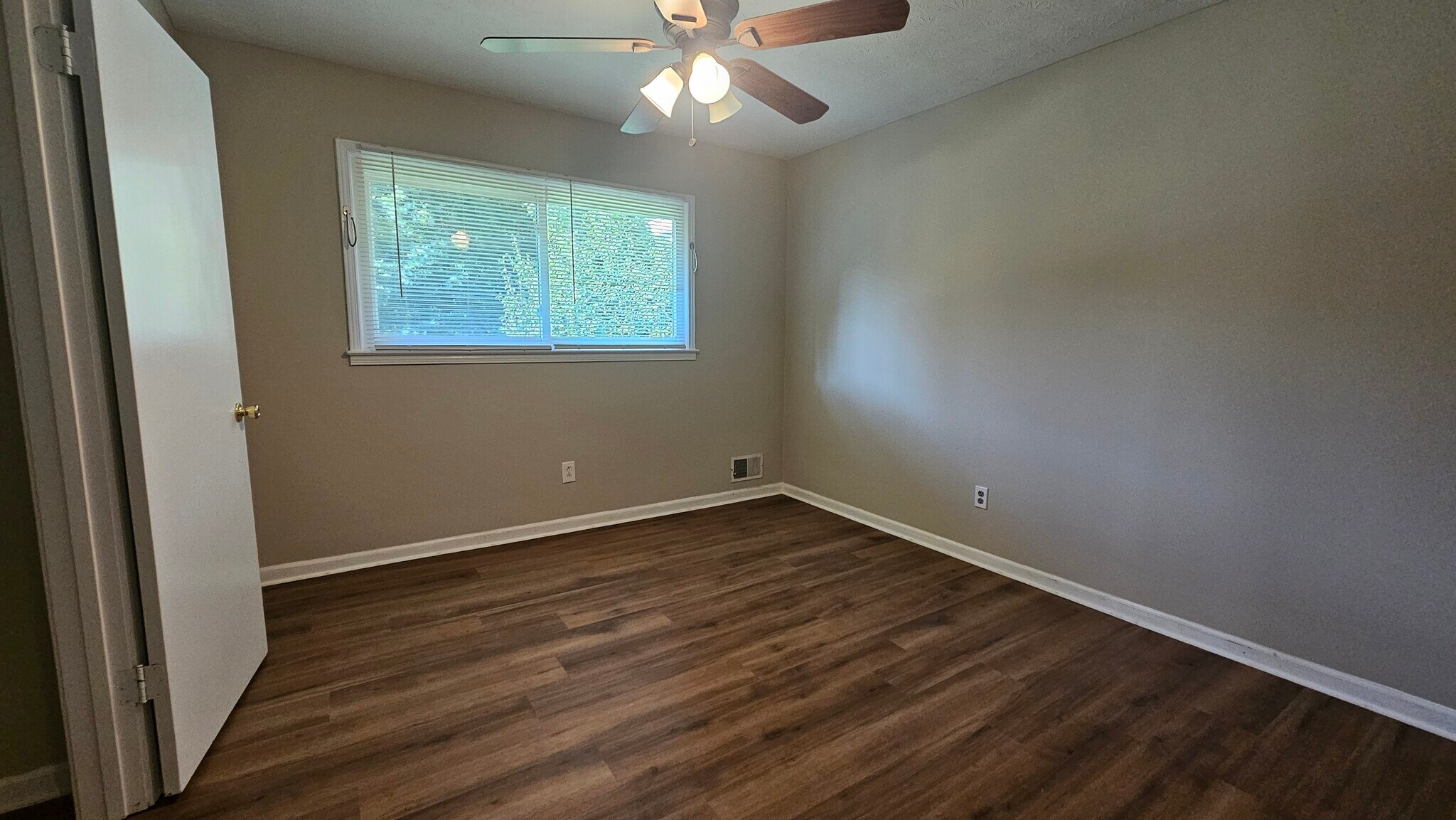 Bedroom #1 - 2323 Jomarc Way