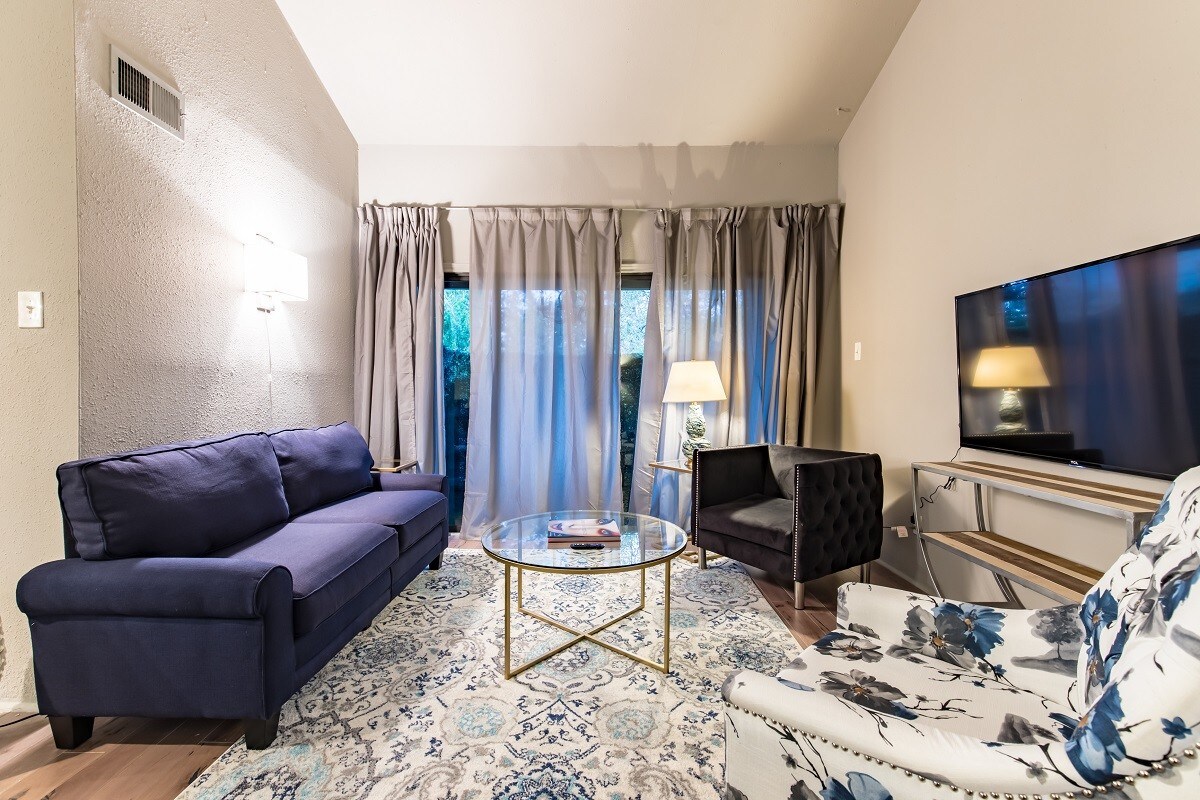 Greenhouse Flats 52005300 Gaston Ave Dallas TX 75214 Apartment Finder