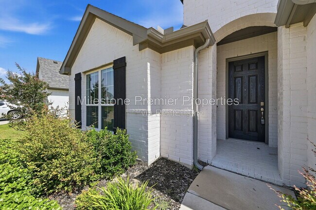 Building Photo - 425 Hoot Owl Hl