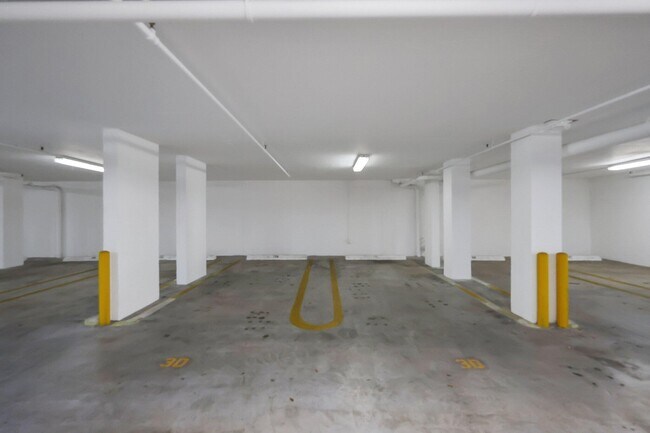 Building Photo - 100 Mac Farlane Dr
