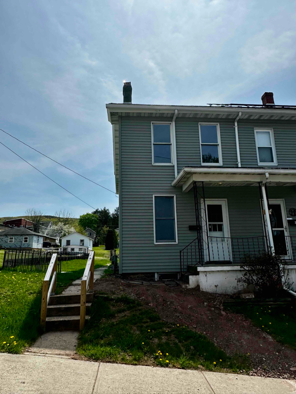 Primary Photo - 320 North St