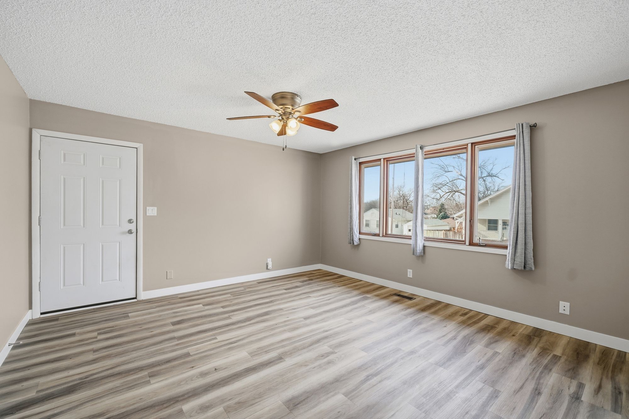 Building Photo - 2830 S 13th St